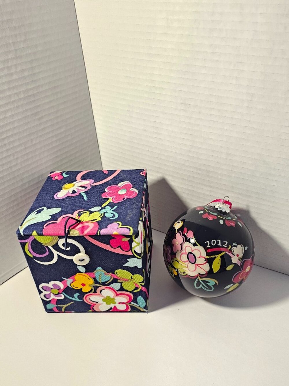 NWT Vera Bradley Large Glass Ornament Ribbons Fabric Box Floral Christmas